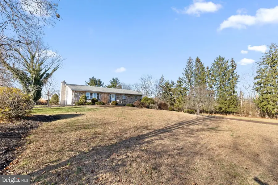 2563 Shelly Rd, Harleysville, PA 19438 - Image #3