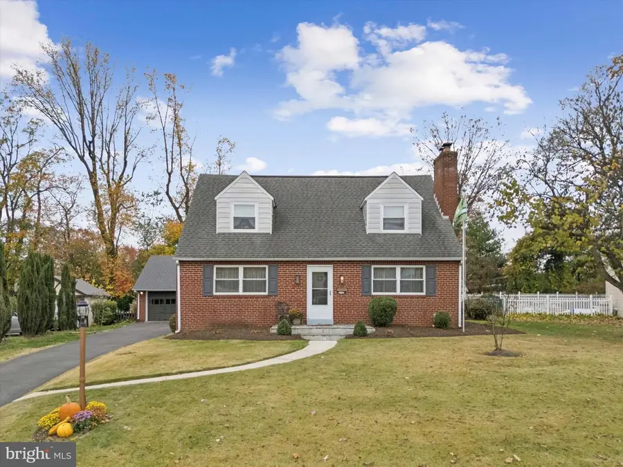 2142 Woodlawn Ave, Glenside, PA 19038 - Image #2