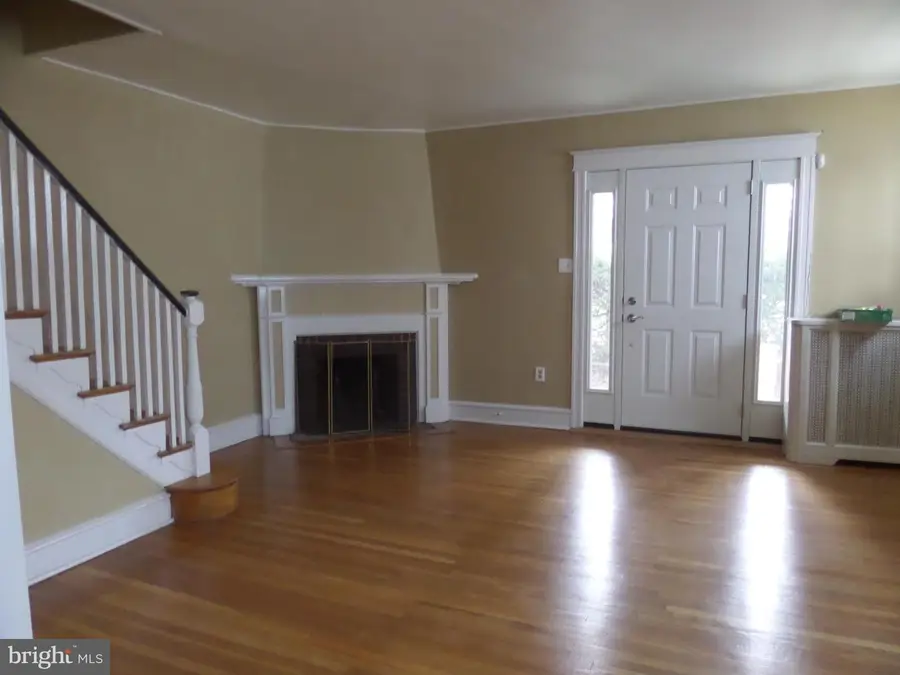 627 Arbor Rd, Cheltenham, PA 19012 - Image #2