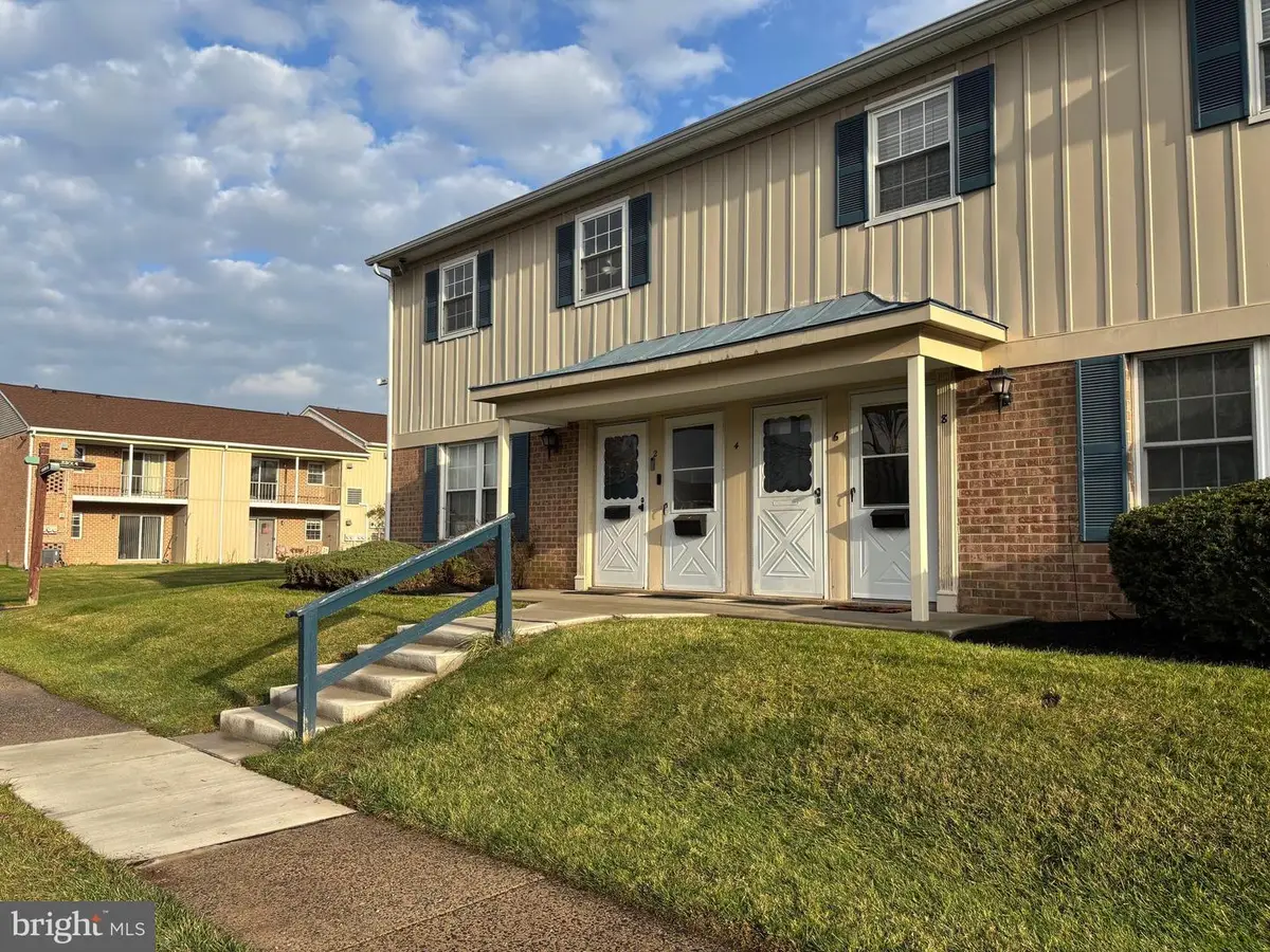 4 Kearney Dr, North Wales, PA 19454 - Image #1