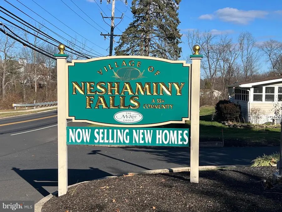 2005 Highland Ct #2005, North Wales, PA 19454 - Image #2