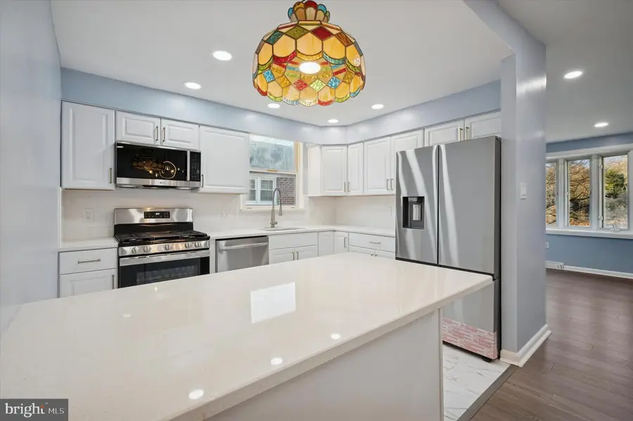 555 Wanamaker Rd, Jenkintown, PA 19046 - Image #2