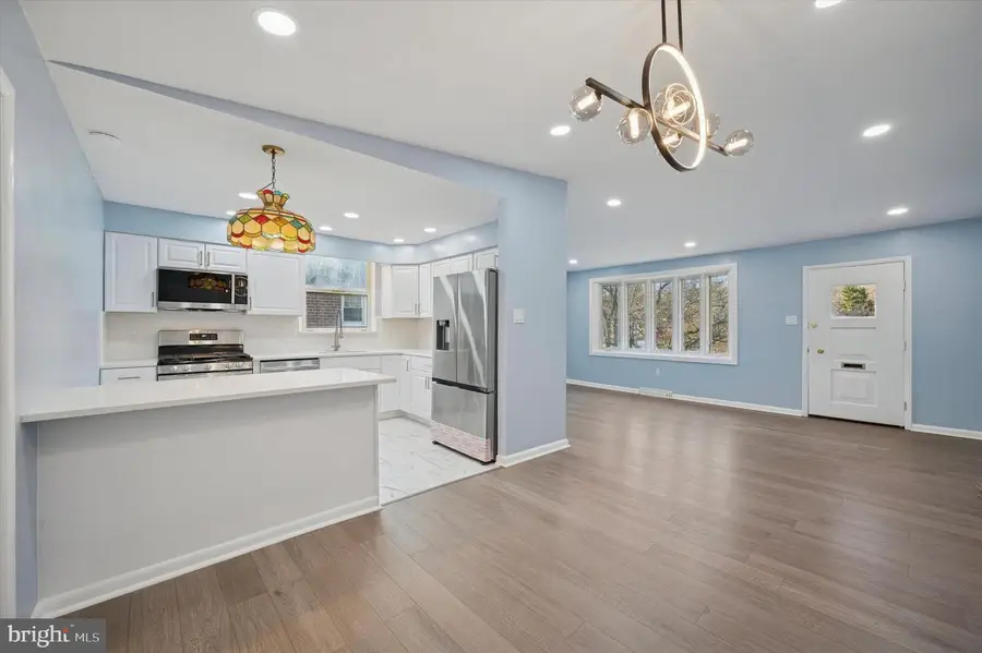 555 Wanamaker Rd, Jenkintown, PA 19046 - Image #3