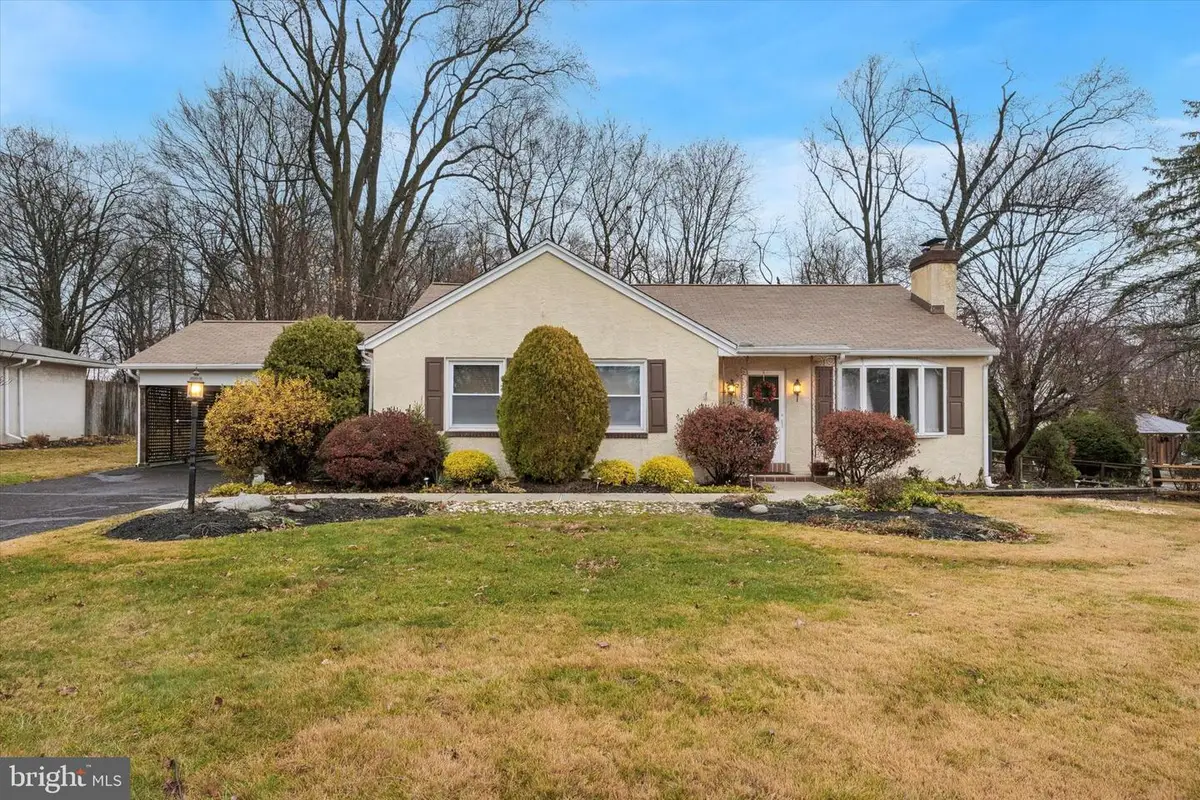 422 W Moreland Ave, Hatboro, PA 19040 - Image #1