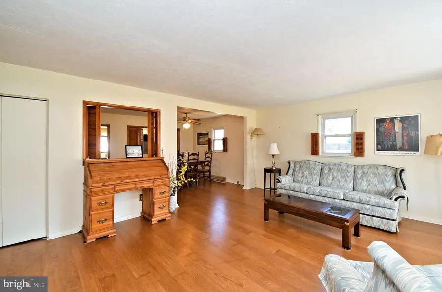 4 Arthurs Ct, Plymouth Meeting, PA 19462 - Image #3