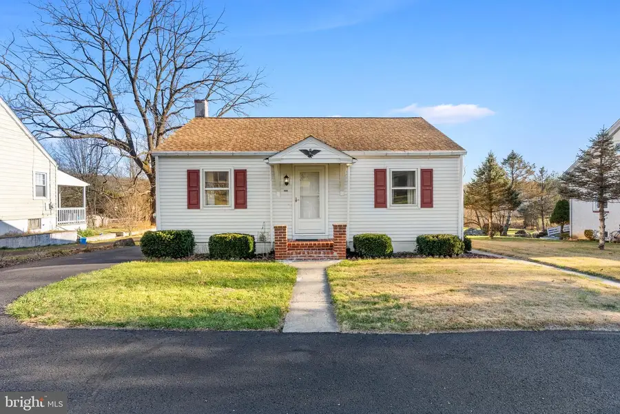 1044 Magazine Rd, Green Lane, PA 18054 - Image #2