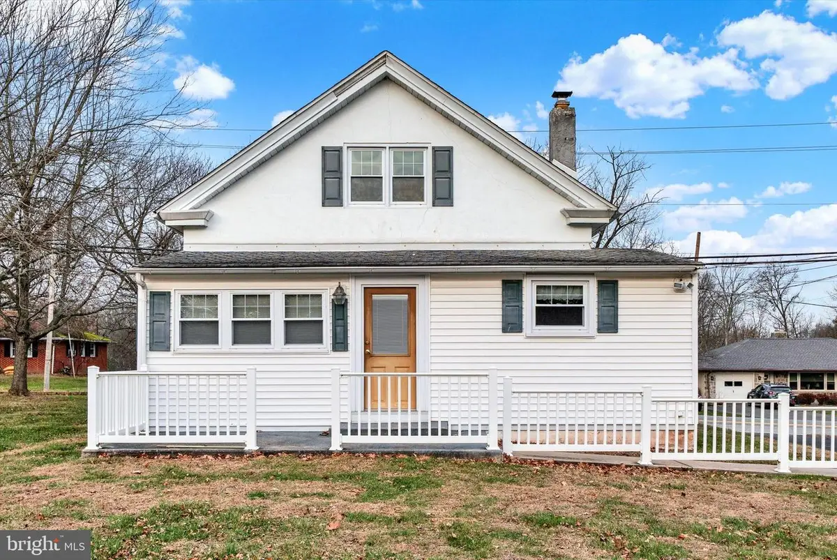 540 Gilbertsville Rd, Gilbertsville, PA 19525 - Image #1