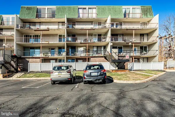 1511 Forest Ln #a-9, SCHWENKSVILLE, PA 19473