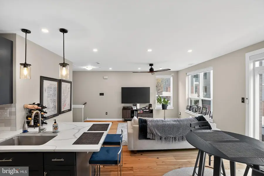 912 Riverplace Dr #m, Conshohocken, PA 19428 - Image #3