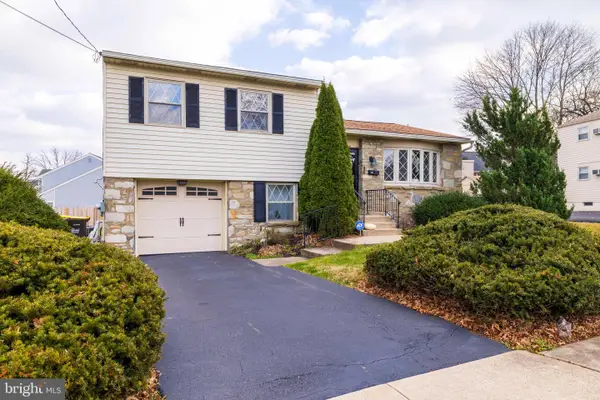 13 W End Dr, LANSDALE, PA 19446