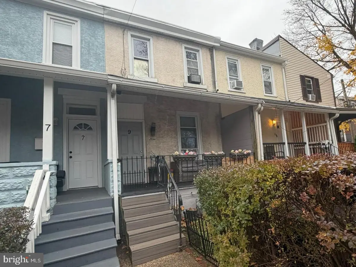 9 E Basin St, Norristown, PA 19401 - Image #1