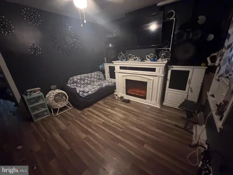 9 E Basin St, Norristown, PA 19401 - Image #3