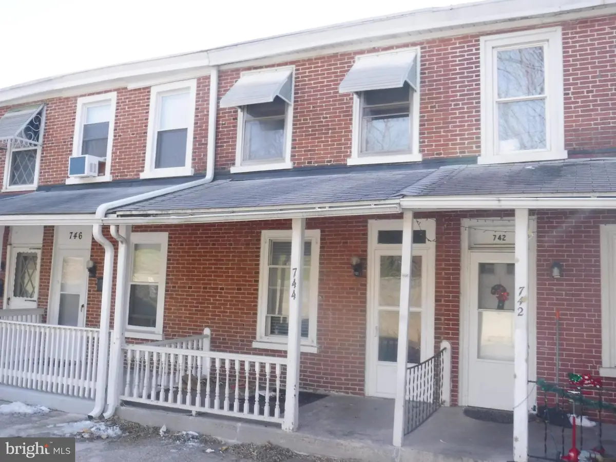 744 Roosevelt Ave, Norristown, PA 19401 - Image #1