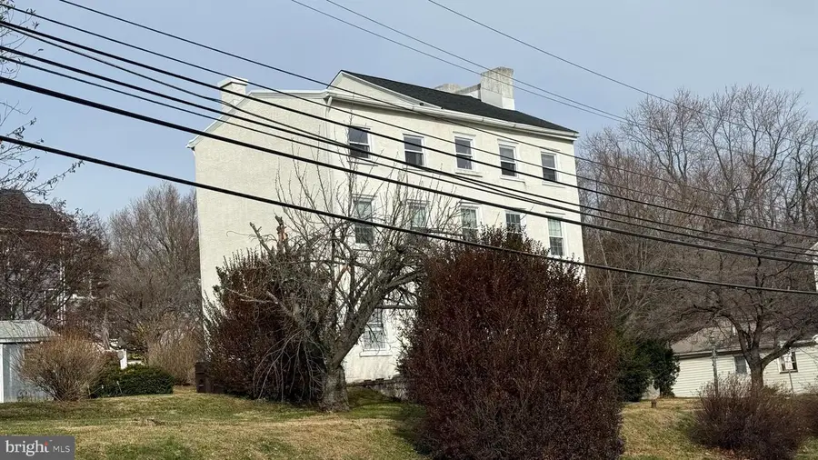 281 E Matsonford Rd, Conshohocken, PA 19428 - Image #2