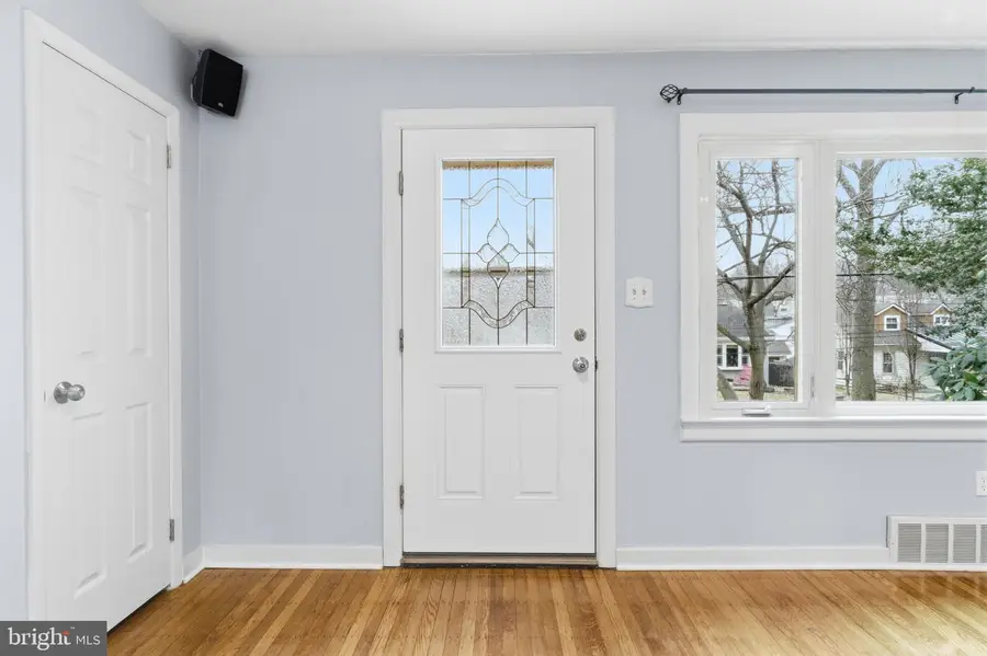 110 Warren St, Willow Grove, PA 19090 - Image #3