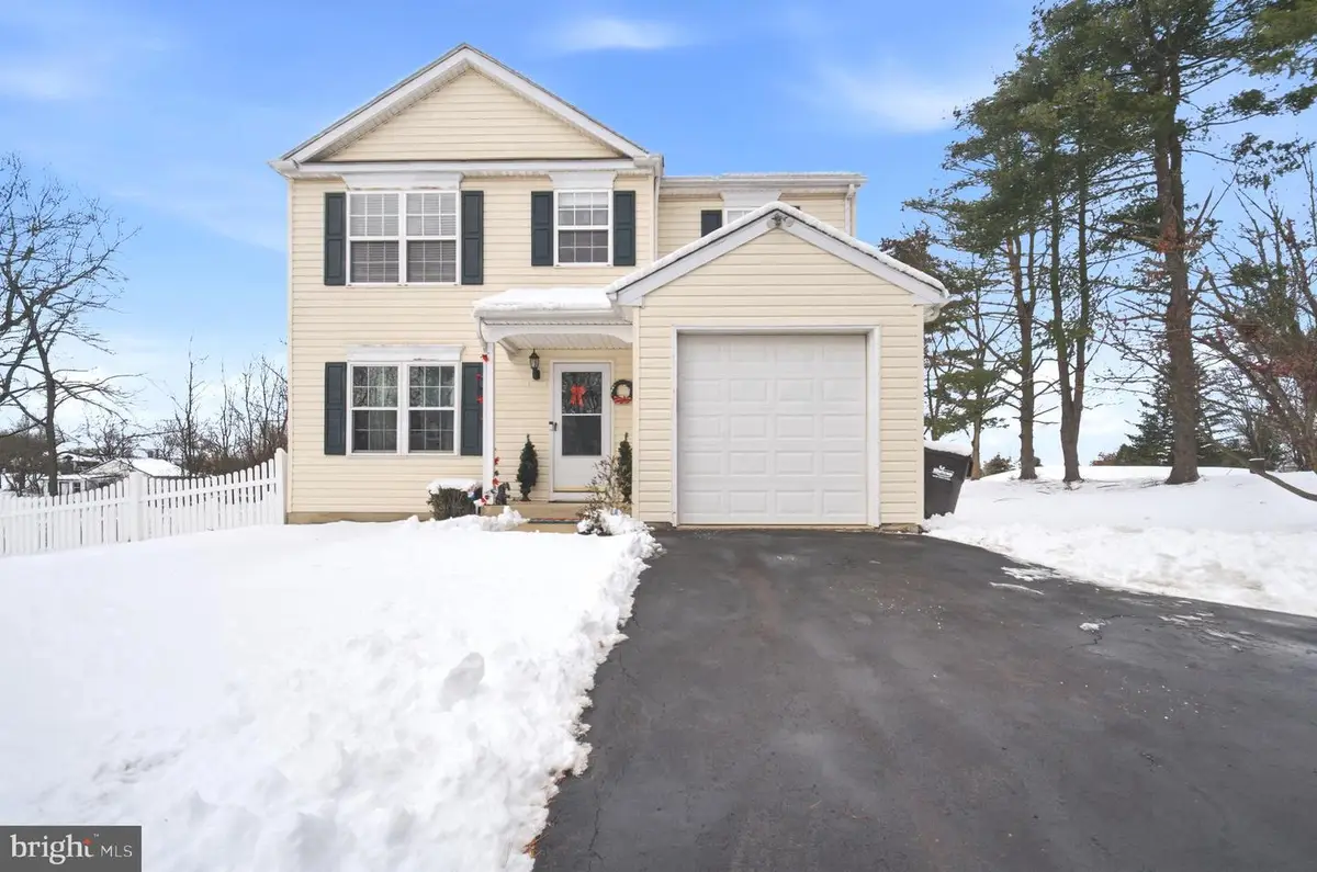 5089 Mclean Station Rd, Green Lane, PA 18054 - Image #1