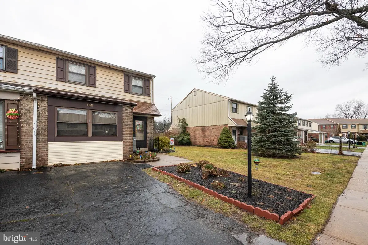 108 Orchard Ct, Royersford, PA 19468 - Image #1