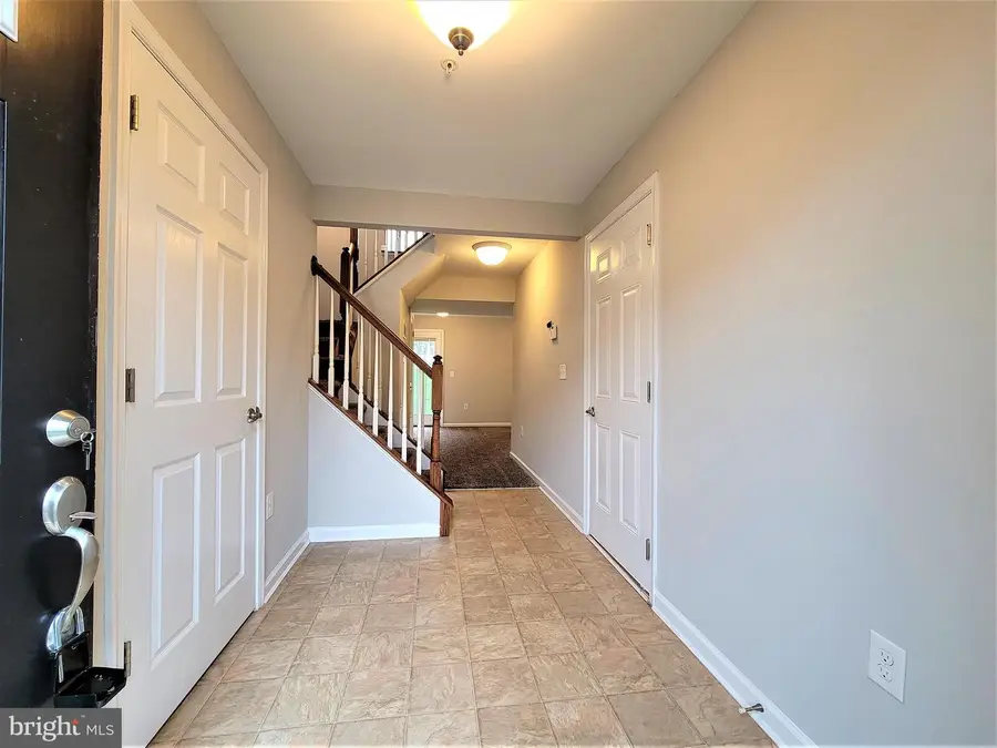 111 Susan Cir, North Wales, PA 19454 - Image #2