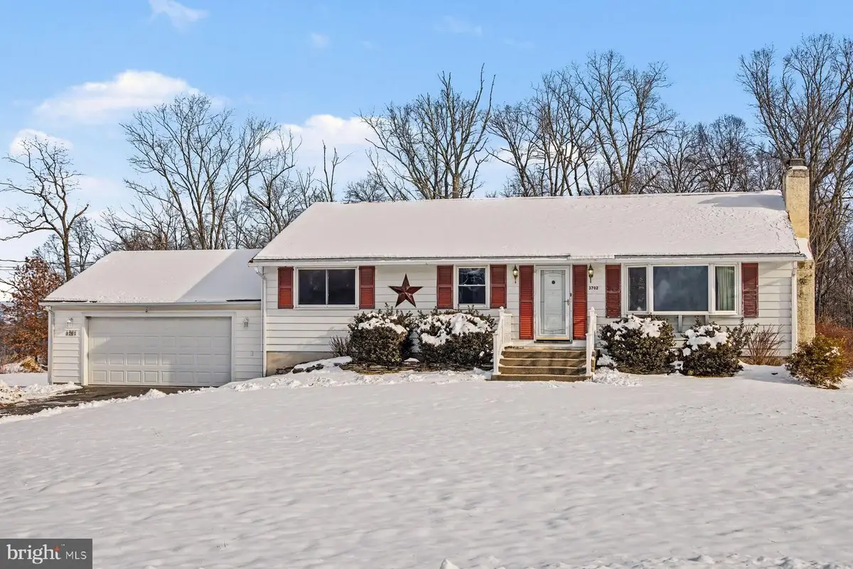 3702 Kings Rd, Pennsburg, PA 18073 - Image #1