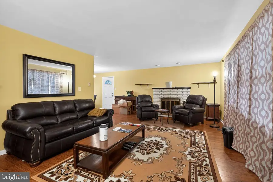 2210 Wisteria Ave, Glenside, PA 19038 - Image #3