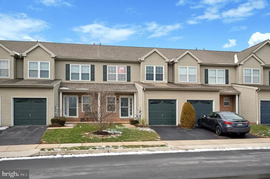 129 Harvard Dr, Trappe, PA 19426 - Image #2
