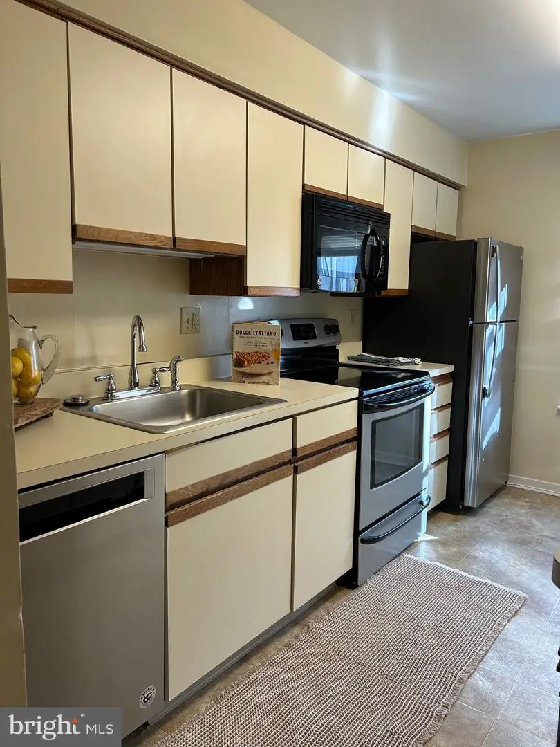 922 W Montgomery Ave #c2, Bryn Mawr, PA 19010 - Image #3