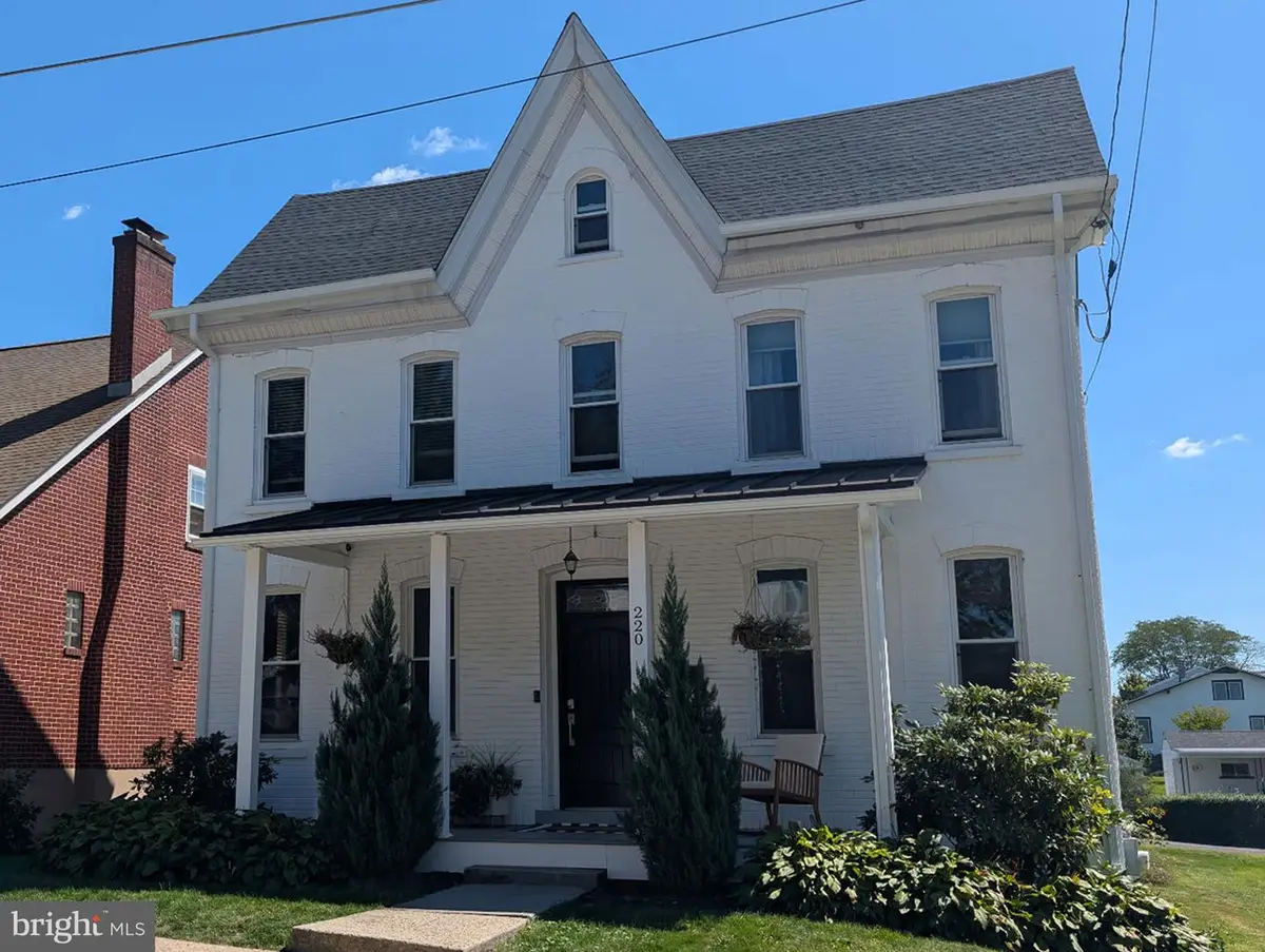 220 3rd St, East Greenville, PA 18041 - Image #1