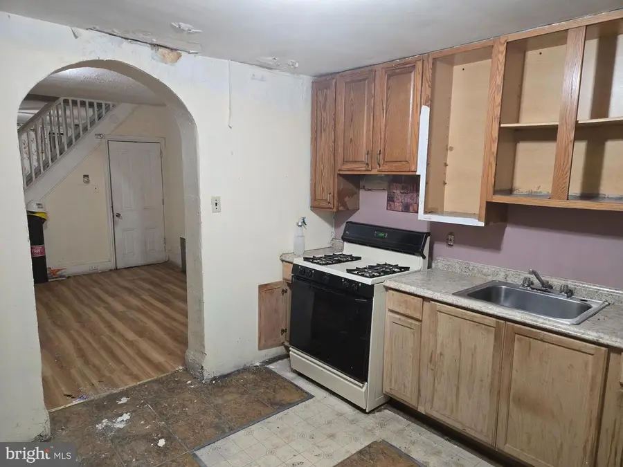 142 W Penn St, Norristown, PA 19401 - Image #2