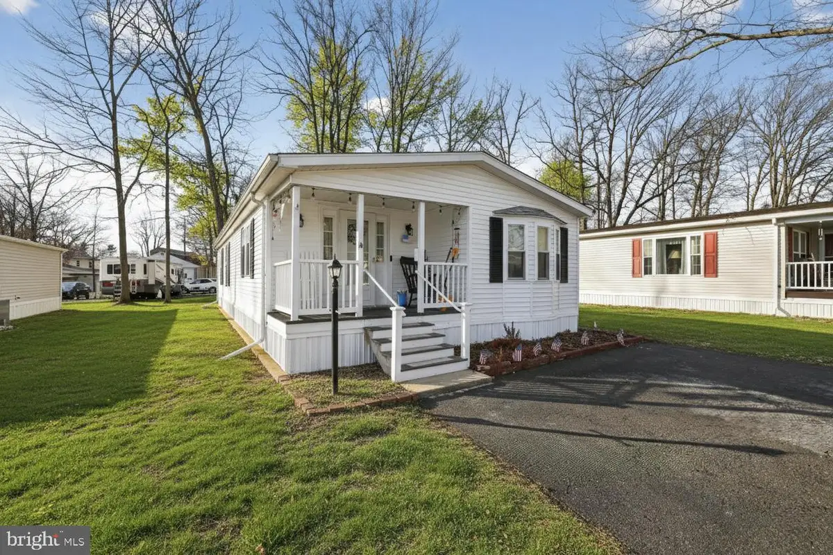 14 Holiday Ave, Hatfield, PA 19440 - Image #1