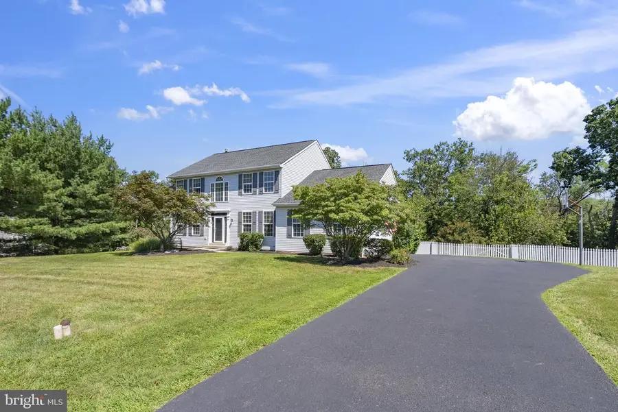 160 Joan Dr, Collegeville, PA 19426 - Image #2