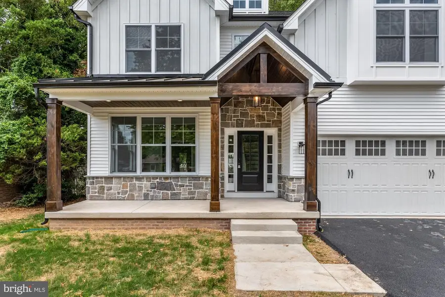 706 Clover Ln, Plymouth Meeting, PA 19462 - Image #2