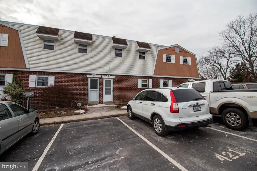 421 Village, Pottstown, PA 19464 - Image #2