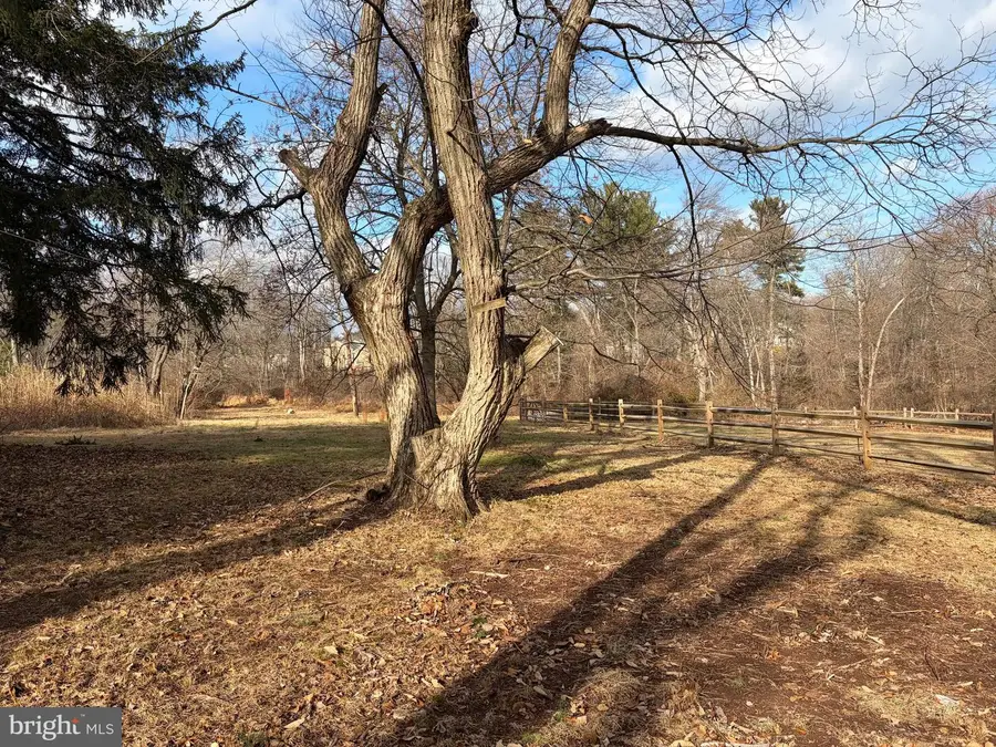 129 W 3rd Ave, Trappe, PA 19426 - Image #2