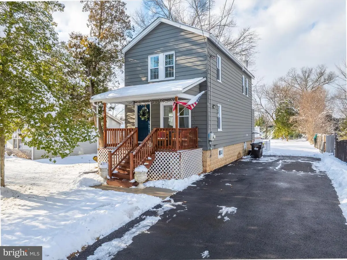 2248 W Walnut St, Colmar, PA 18915 - #1