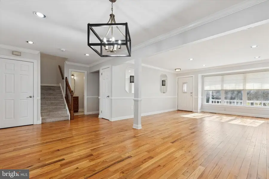 102 Steeplechase Dr, North Wales, PA 19454 - Image #3