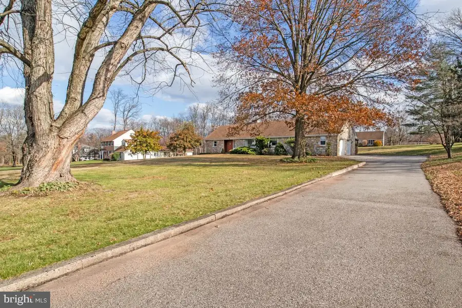 1758 Green Briar Dr, Worcester Township, PA 19490 - Image #3