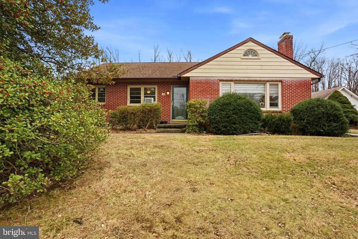 116 Green St, Green Lane, PA 18054 - Image #1