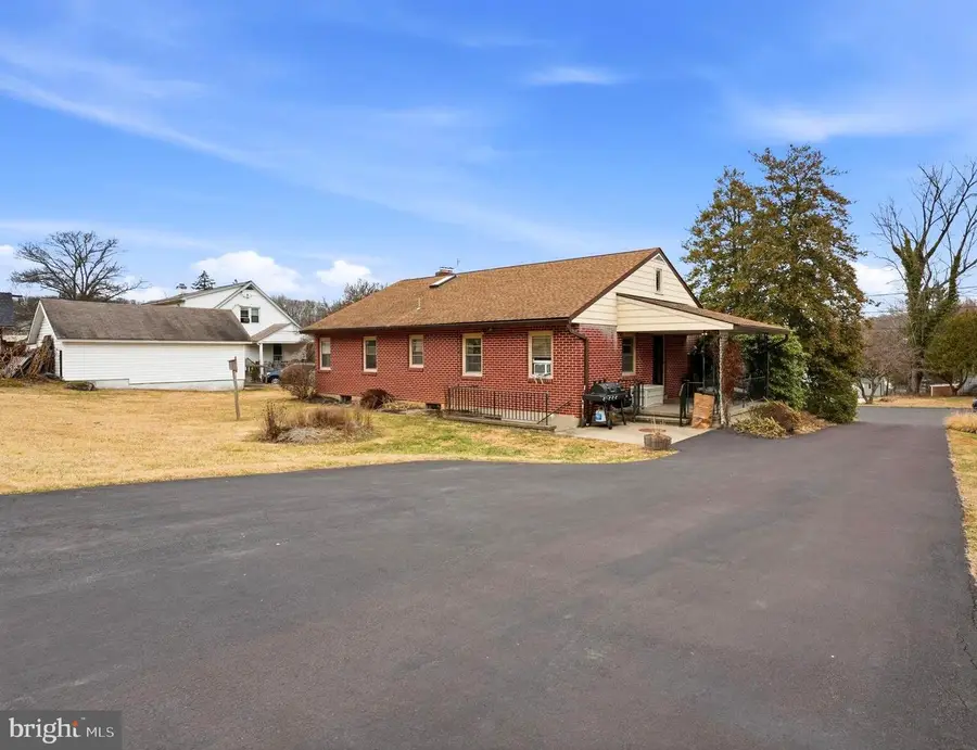 116 Green St, Green Lane, PA 18054 - Image #3