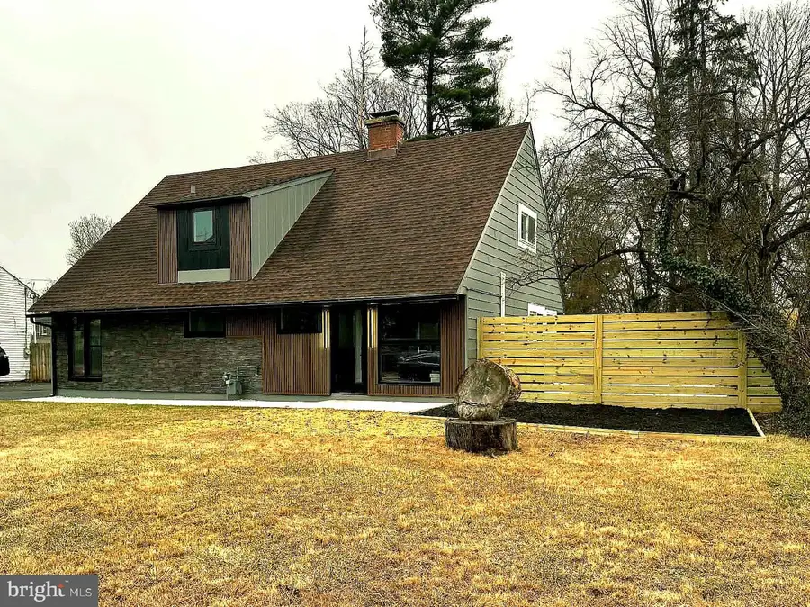 8004 Gladstone Rd, Glenside, PA 19038 - Image #3