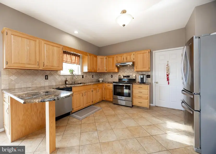 60 Arbor Ct, Royersford, PA 19468 - Image #2