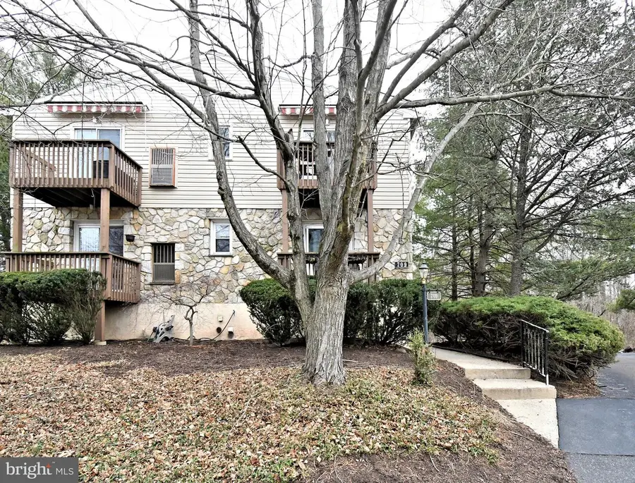 709 Willow St #2-a, Lansdale, PA 19446 - #2