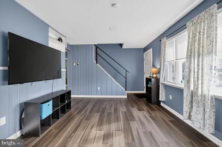 313 W Walnut St, Pottstown, PA 19464 - #3