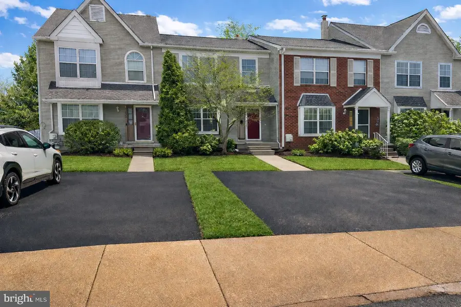 818 Treetop Lane, Norristown, PA 19403 - Image #3
