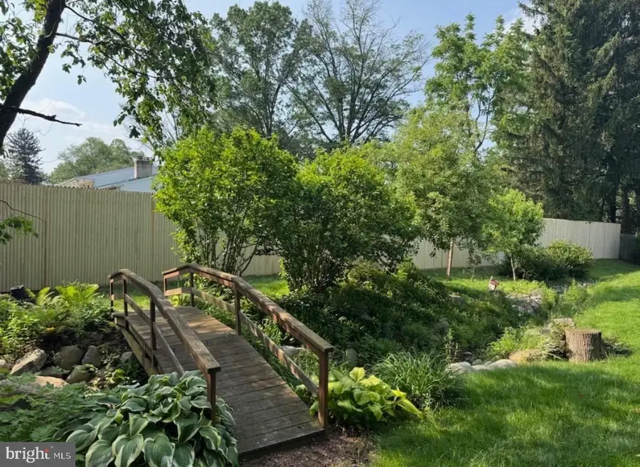 9 Sweet Gum Ln, Horsham, PA 19044 - Image #2