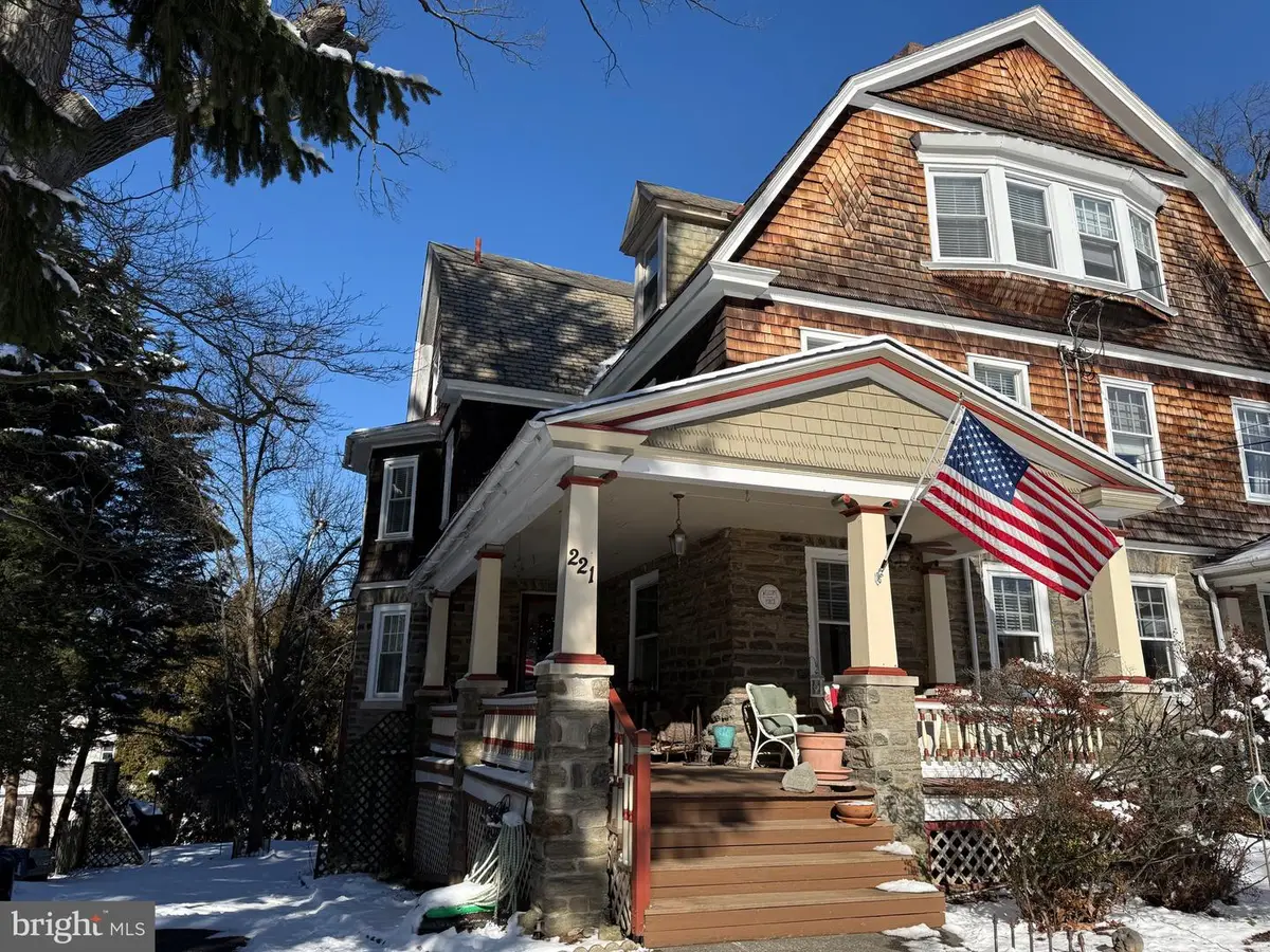 221 Summit Ave, Jenkintown, PA 19046 - #1