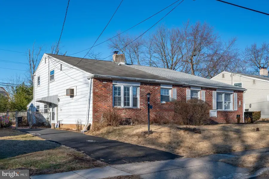 820 Cherry St, Lansdale, PA 19446 - Image #2