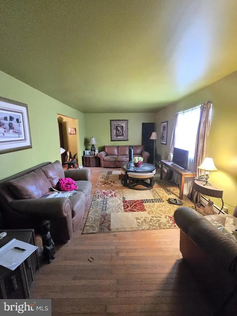 1090 Highland Ave, Abington, PA 19001 - #3