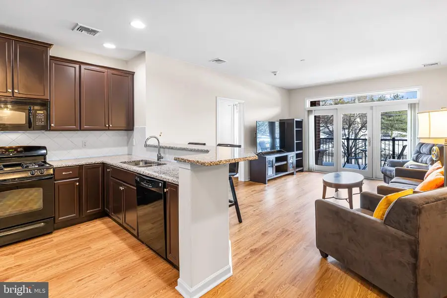 274 Carson Ter, Huntingdon Valley, PA 19006 - Image #3