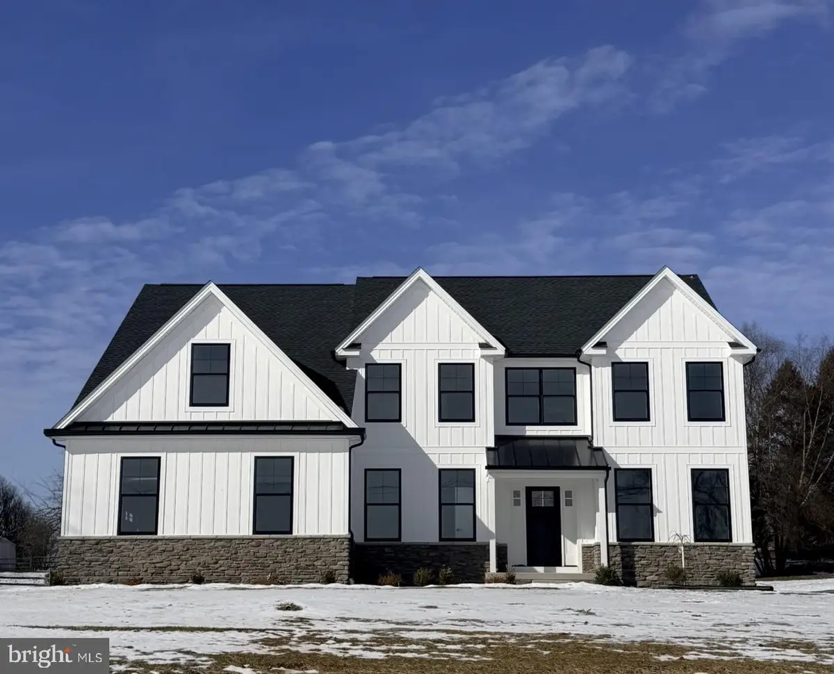 209 Old State Rd, Royersford, PA 19468 - #1