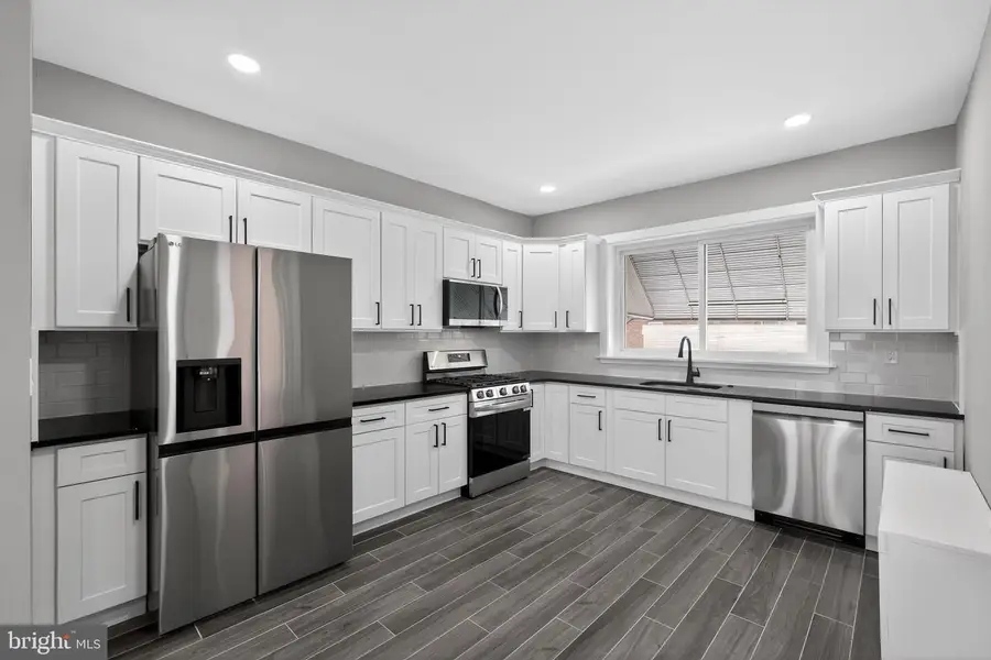 32 Hartranft Ave, Norristown, PA 19401 - Image #3